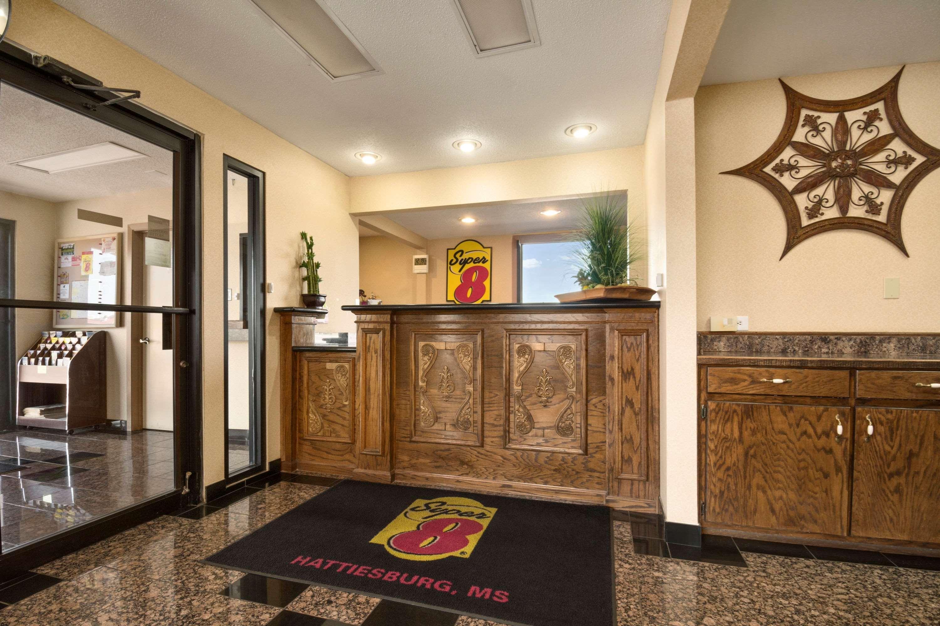 Super 8 By Wyndham Hattiesburg North Ngoại thất bức ảnh